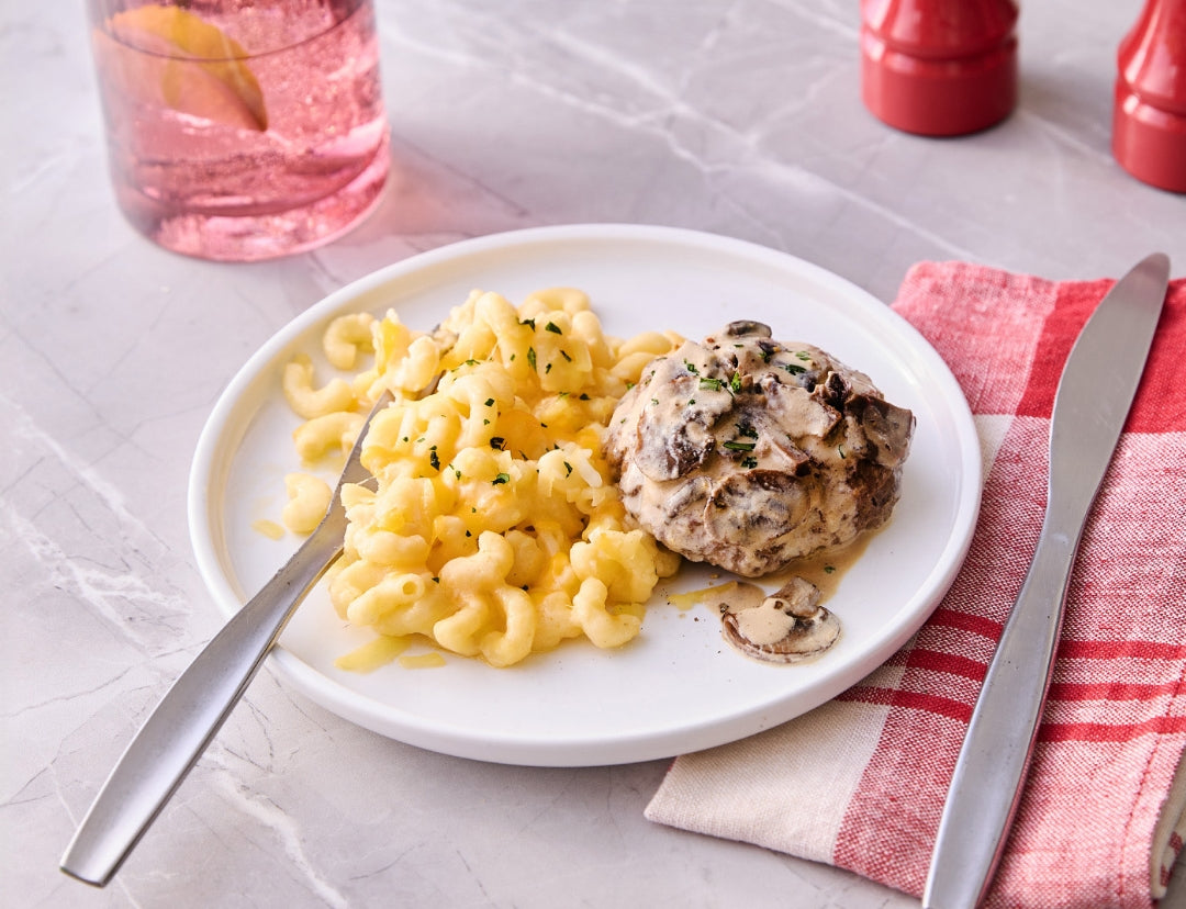 salisbury steak with mac & cheese